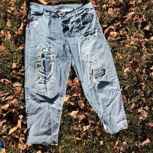 Jaded Gypsy Distressed Boyfriend Jeans – Light Wash – Size 10 - 14